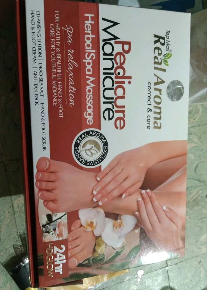 Manicure-Pedicure Kit