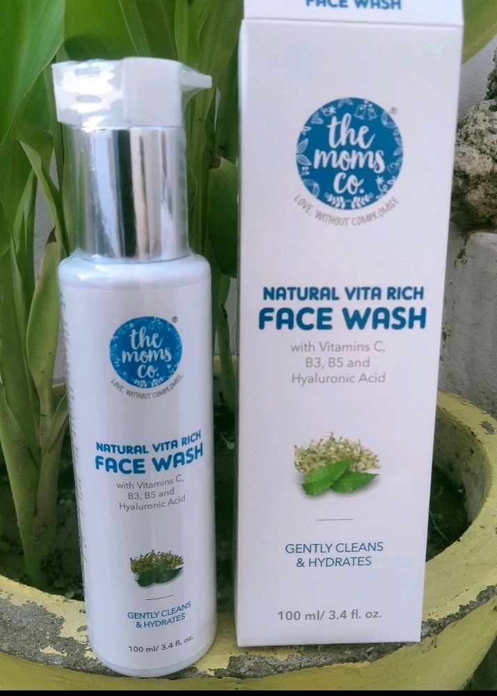 (The Mom Co Vita Rich Face Wash 100 Ml 🧴🌺)