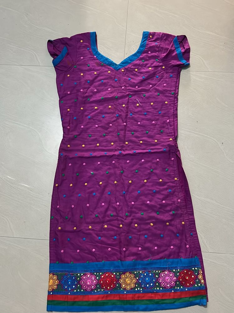 Kurta With Blue Patiyala Pent