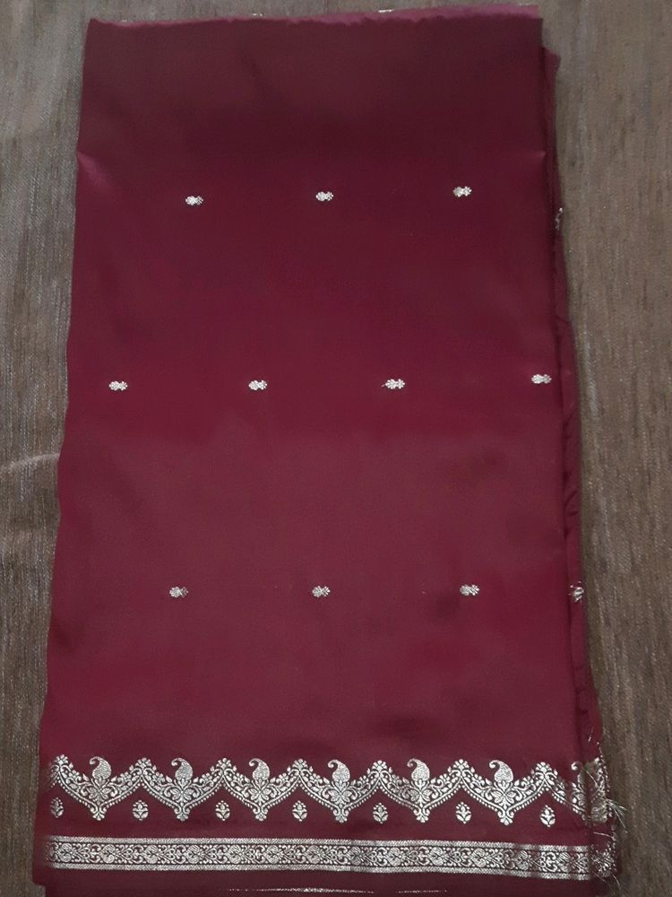 Banarasi Saree Without Blouse. Rarely Used.