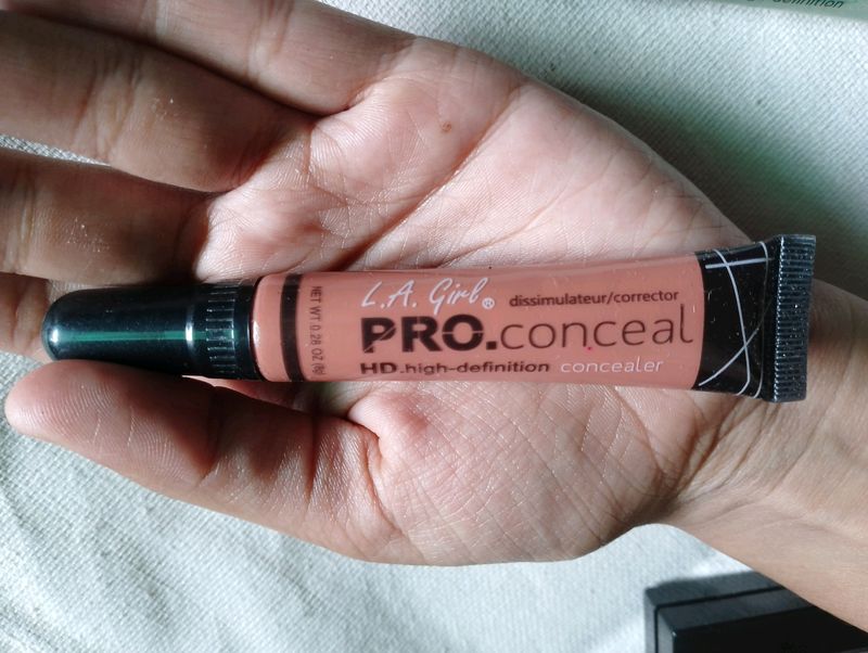 La Girl Concealer