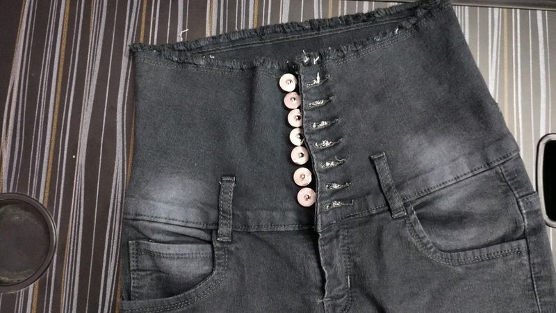 High Waist Jeans With 9 Buttons