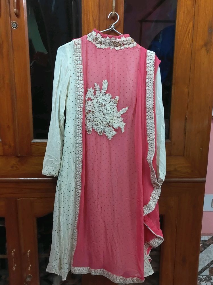 Beautiful Pink & White Dress For Girls