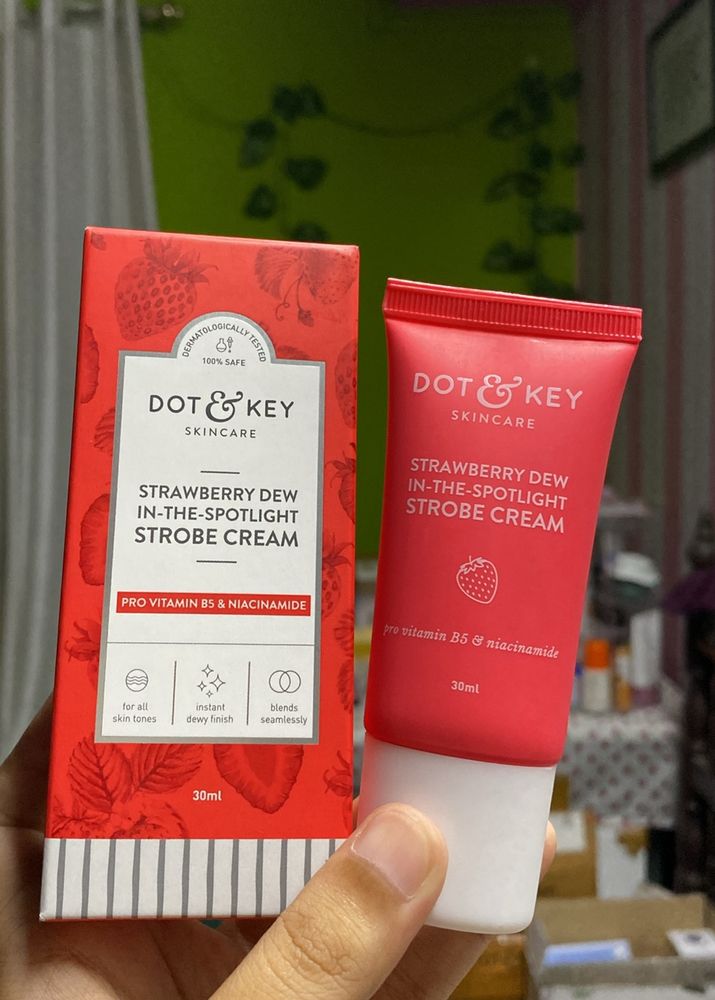 Dot & Key Strawberry Dew Strobe Cream