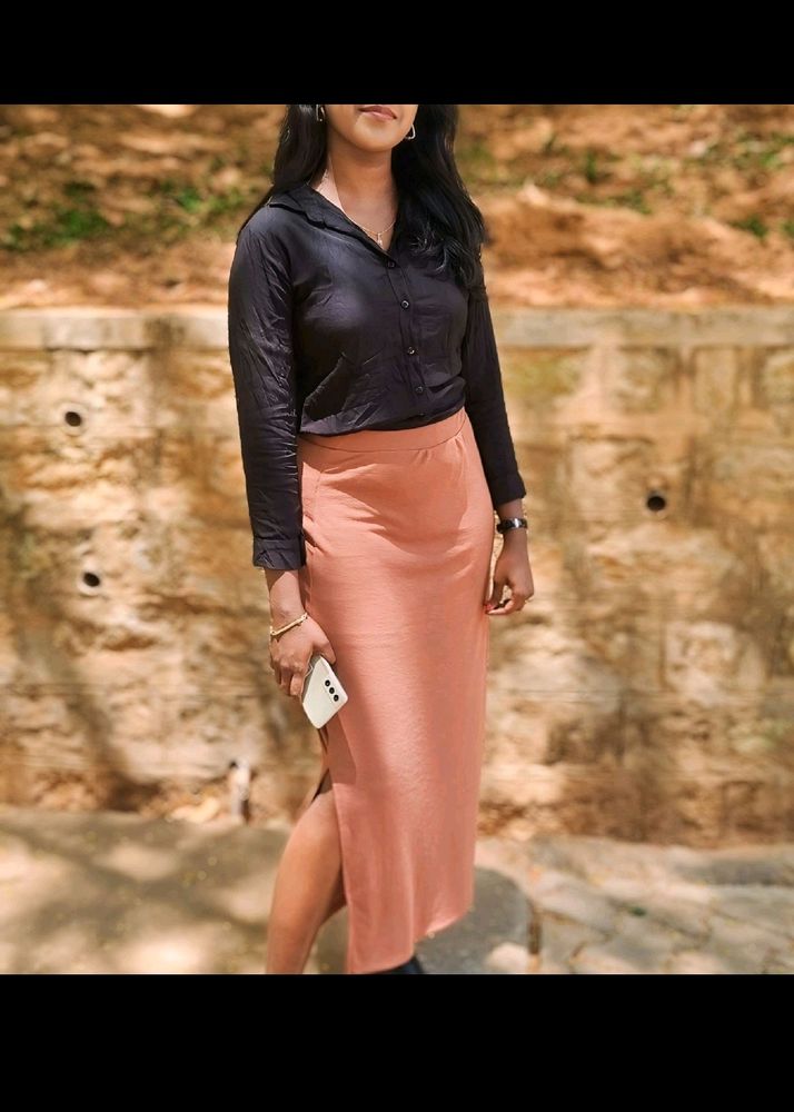 Ribbed Side Slit Skirt & Full Hand Shirt