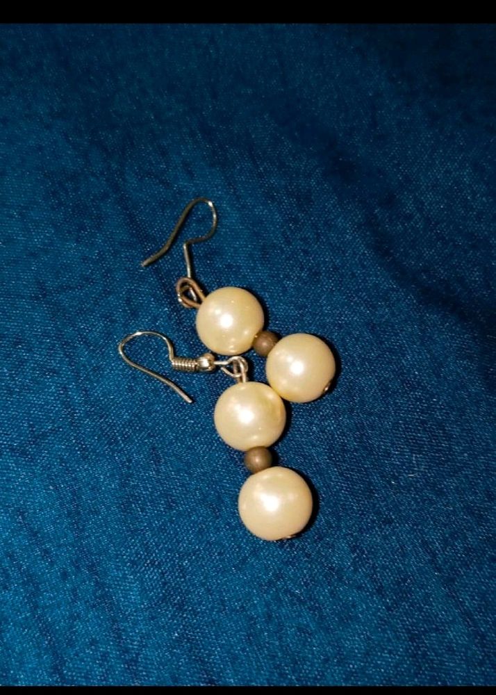 Pearl Earring