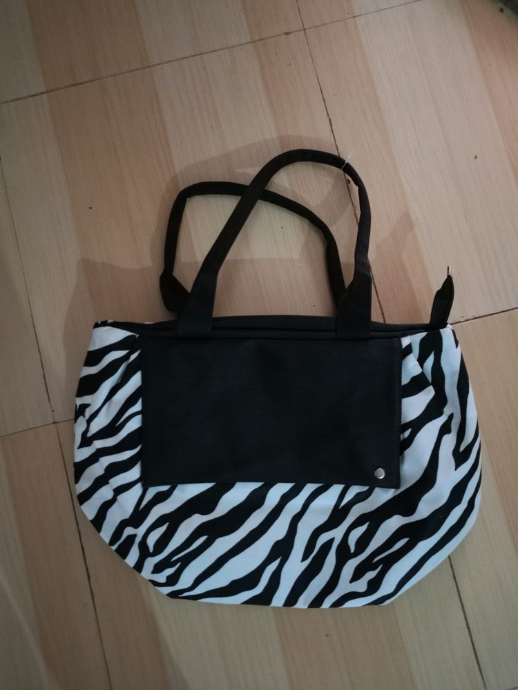 Zebra Pattern Shoulder Bag