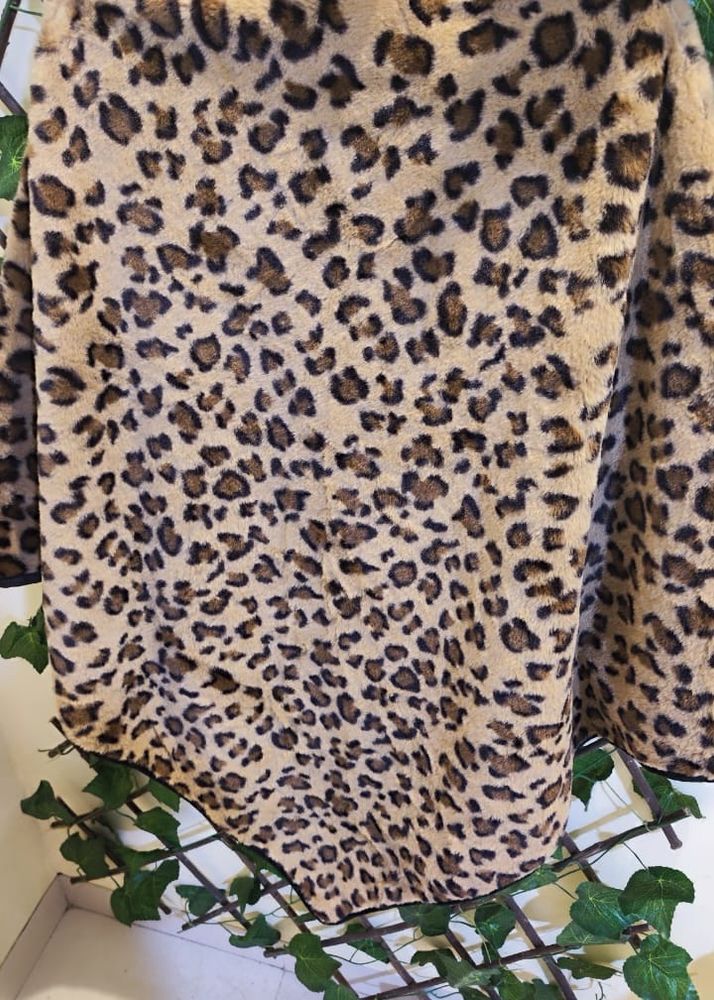 Leopard cheetah Print Overcoat Warm And Trendy Top