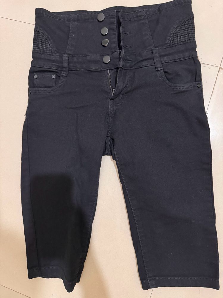 Knee Length Or Above Jeans Kapri