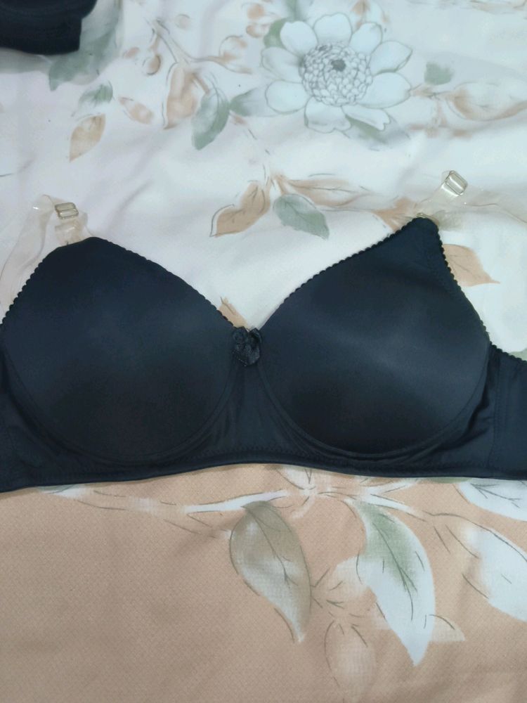 Black Color Padded Bra