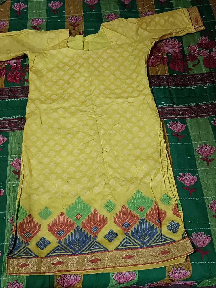 I Am Selling A Kurta