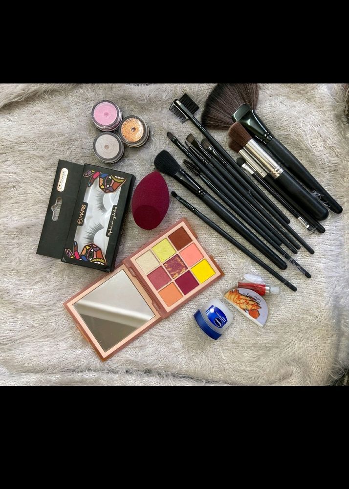 Makeup Kit Combo