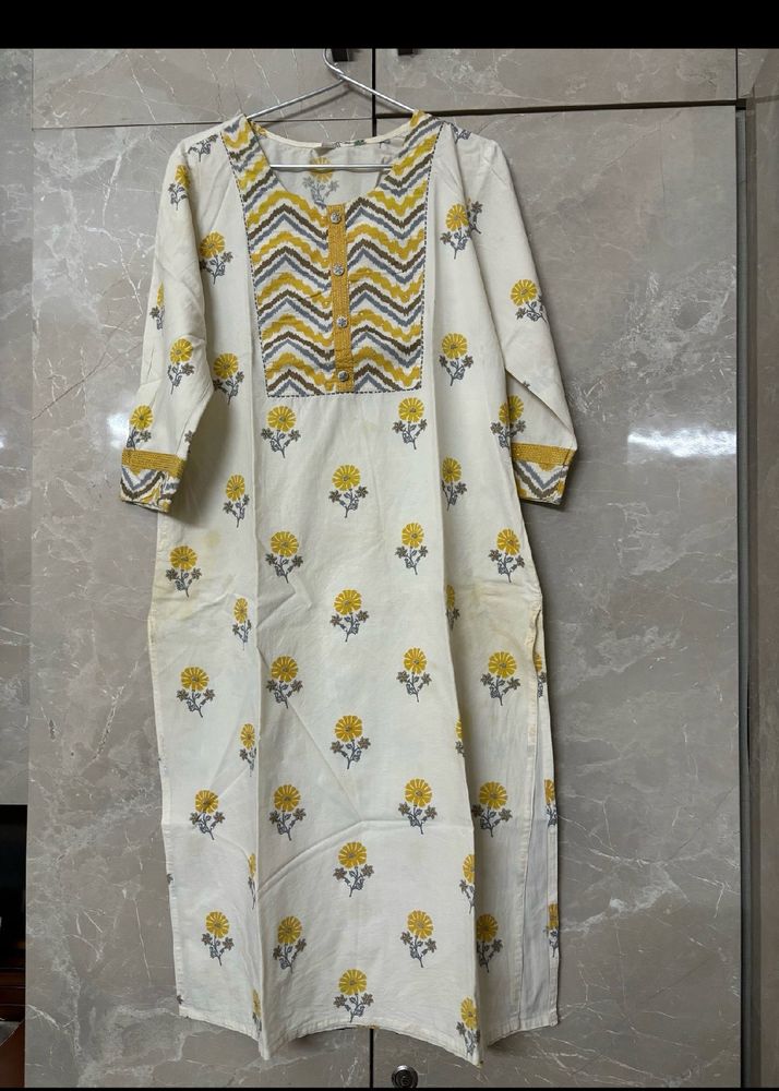 Kurti Set With Dupatta And Pants