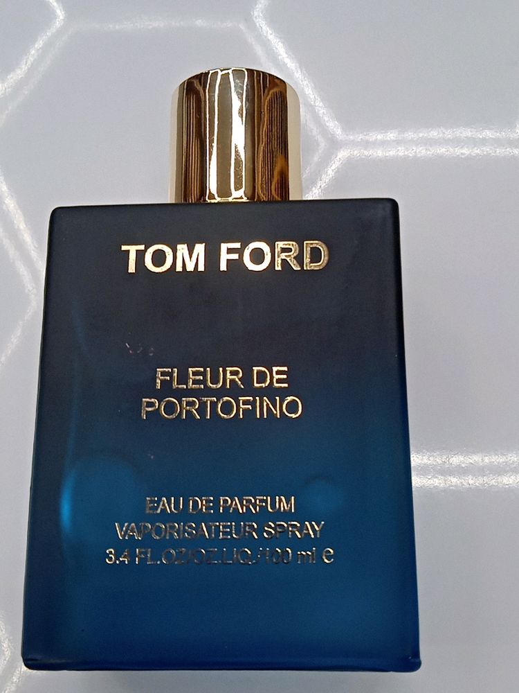 2 TOM FORD