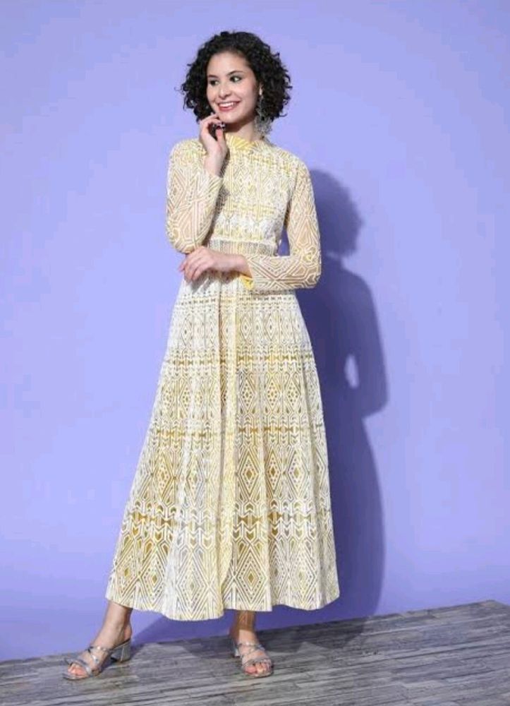 Full Embroidered Front Slit Kurta