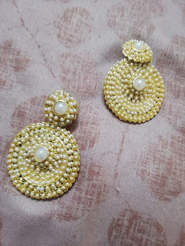 Pearl Earings