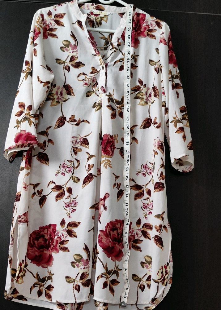 Off White XL Floral Tunic With Foldable Sleeves