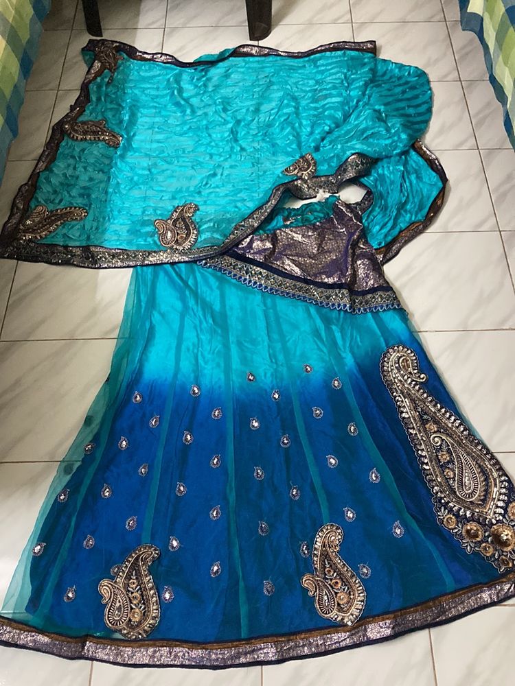 Designer Saree For Grabs-Without Blouse