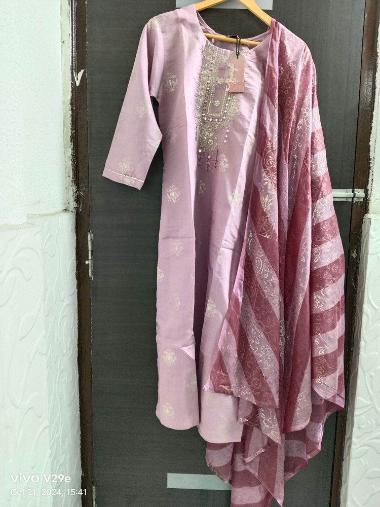 New Unused Mirror Work Banarsi Dupatta Suit