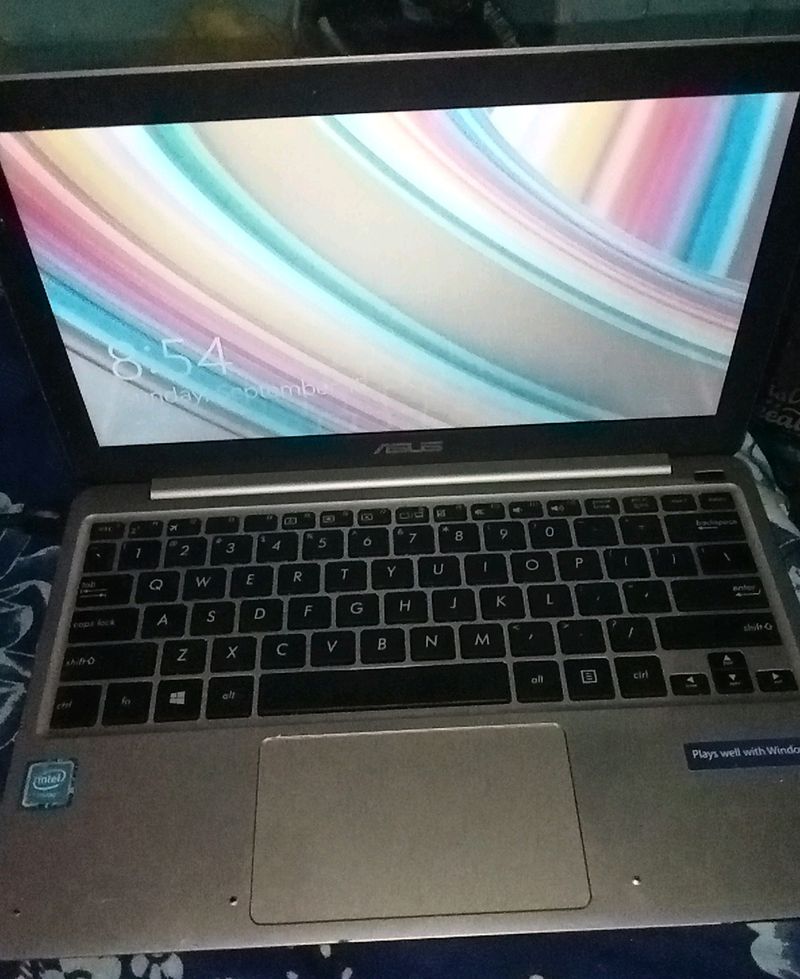 ASUS Slim Laptop With Charger Keyboard And Mouse