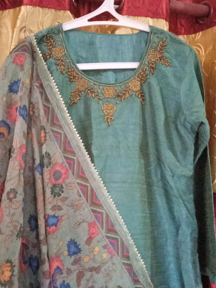 Hand Embroidery Kurta And Dupatta