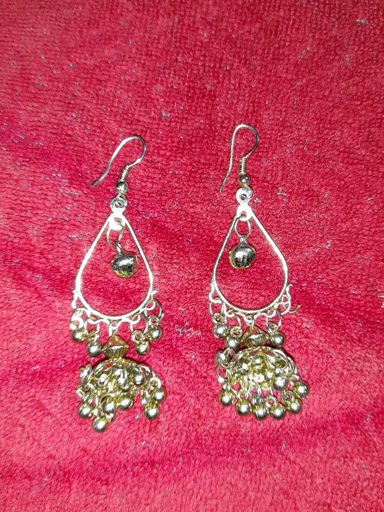 Beautiful Earrings Set