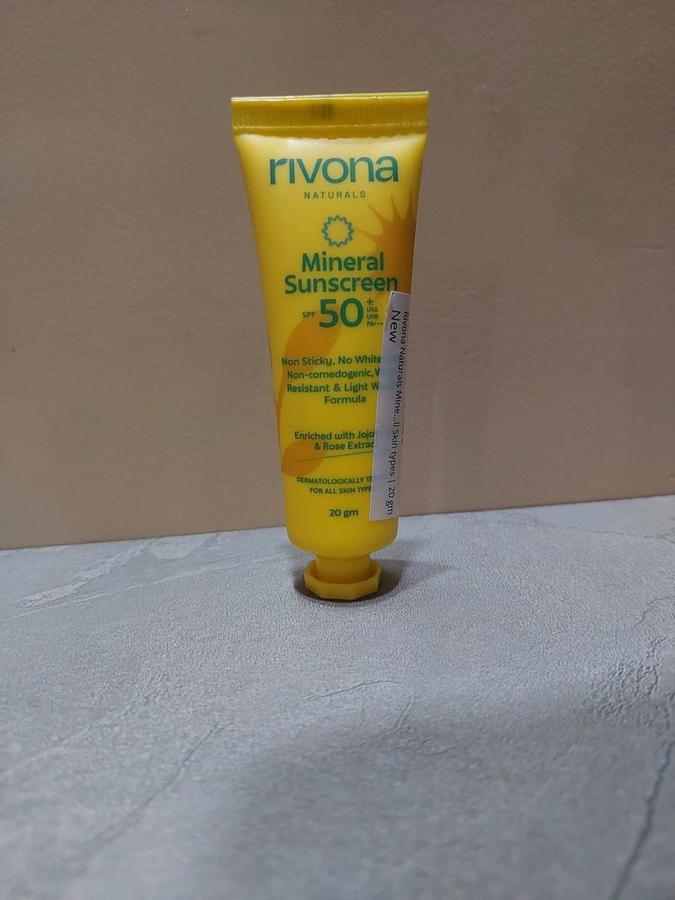 ✨️Sealed✨️Rivona Naturals Mineral Sunscreen SPF 50