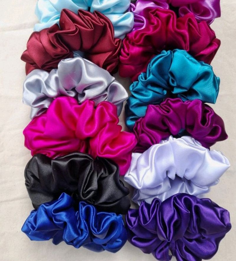 12 Multicolor Scrunchies