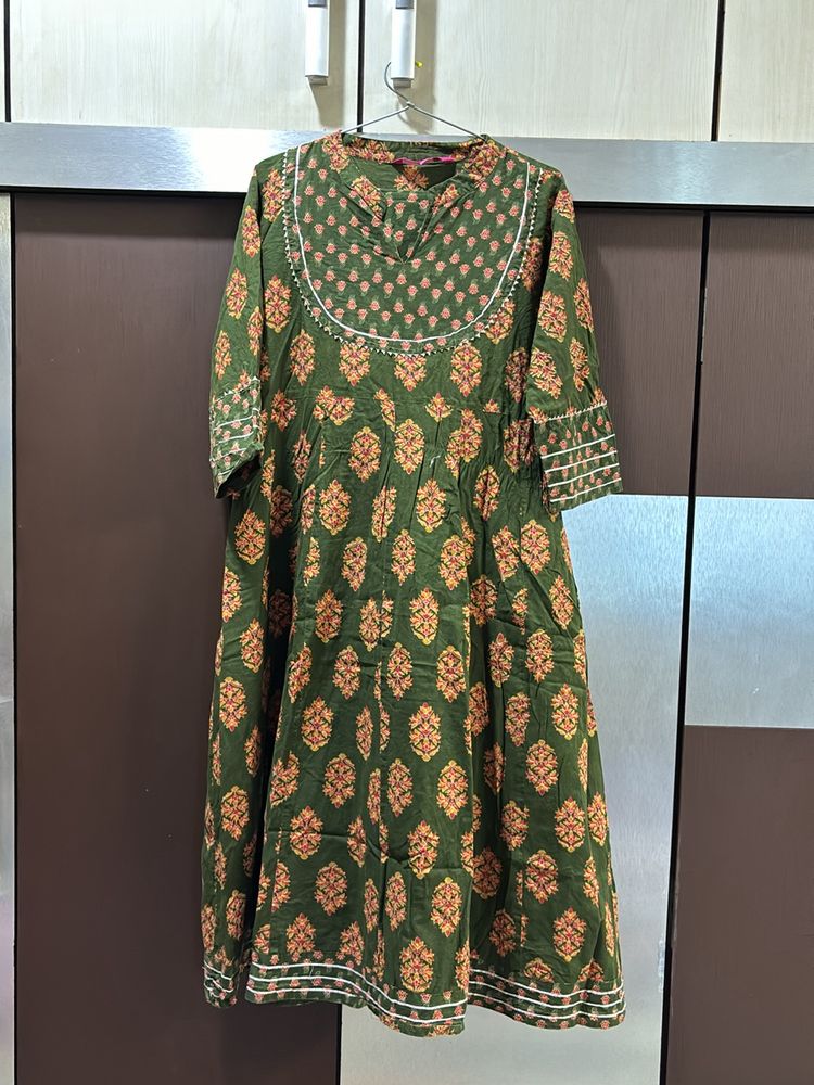 Anubhutee Kurta Set