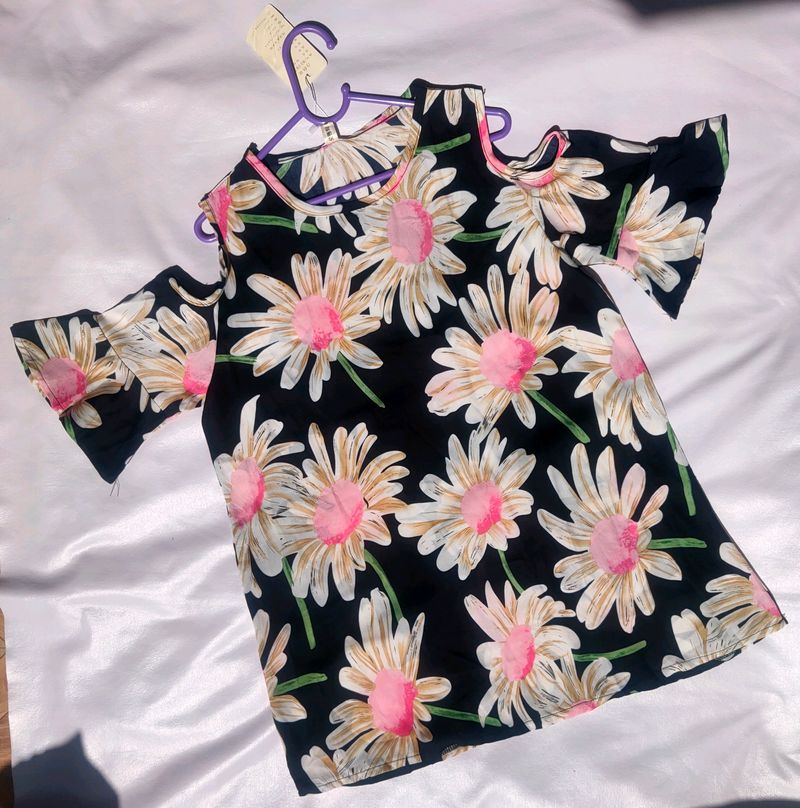 Women Off Shoulder Flower Print Top