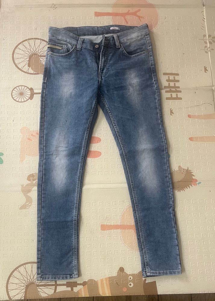 Men’s Blue Jeans In Brand New Condition