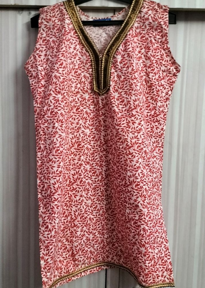 Sleevless Kurti