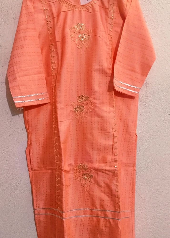 Sohan Bazar Chikankari Fabric Kurti Wow