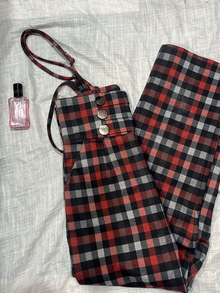 🚨Checkered Dungaree ! Size S