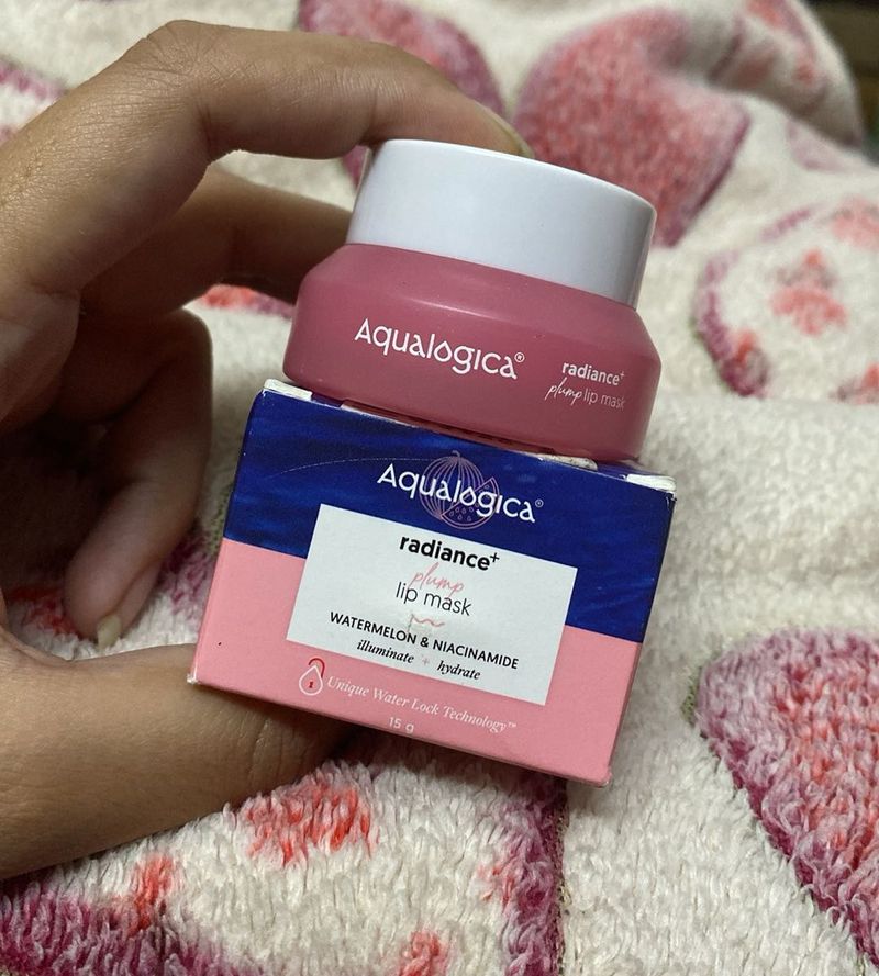 Aqualogica Plump Lip Mask