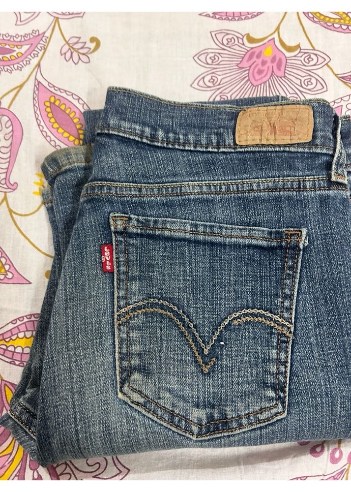 Levis Bootcut Jeans