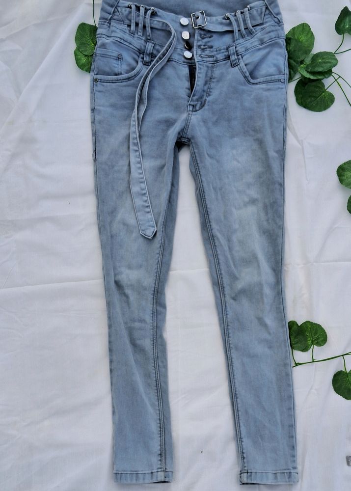 High Waisted Jeans