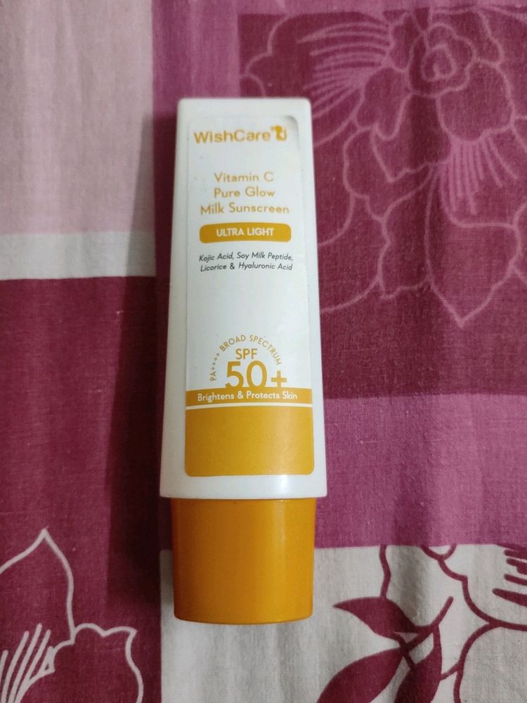 Wishcare Vit C Pure Glow Milk Sunscreen