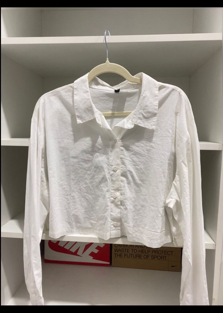 H&M Cropped Shirt