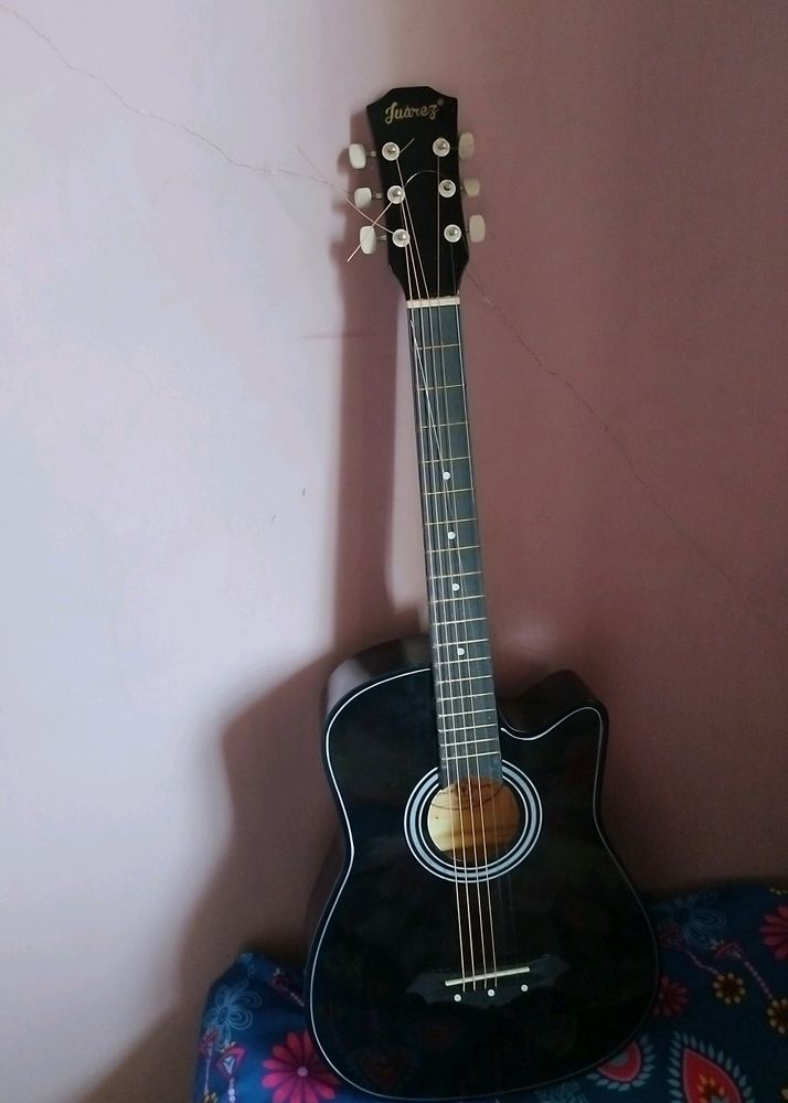 Juarez Guitar With Cover