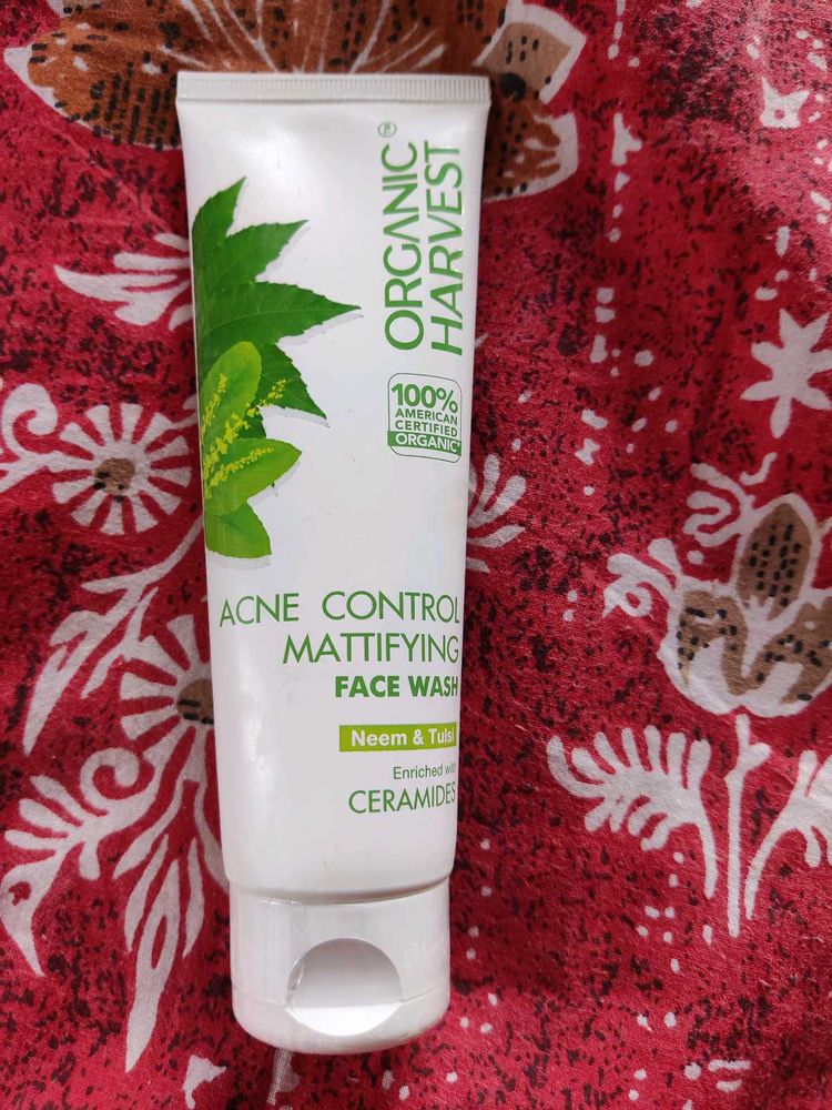 Acne Control Mattifying Facewash