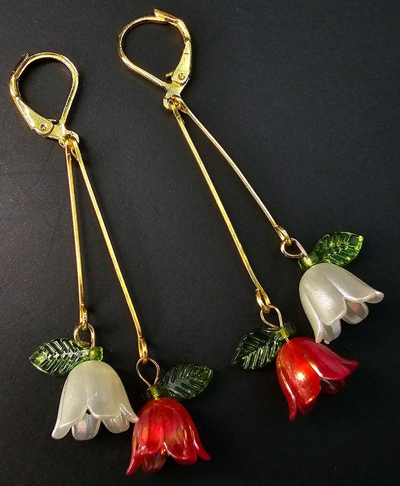 Red And White Bell Lily Earrings 💮