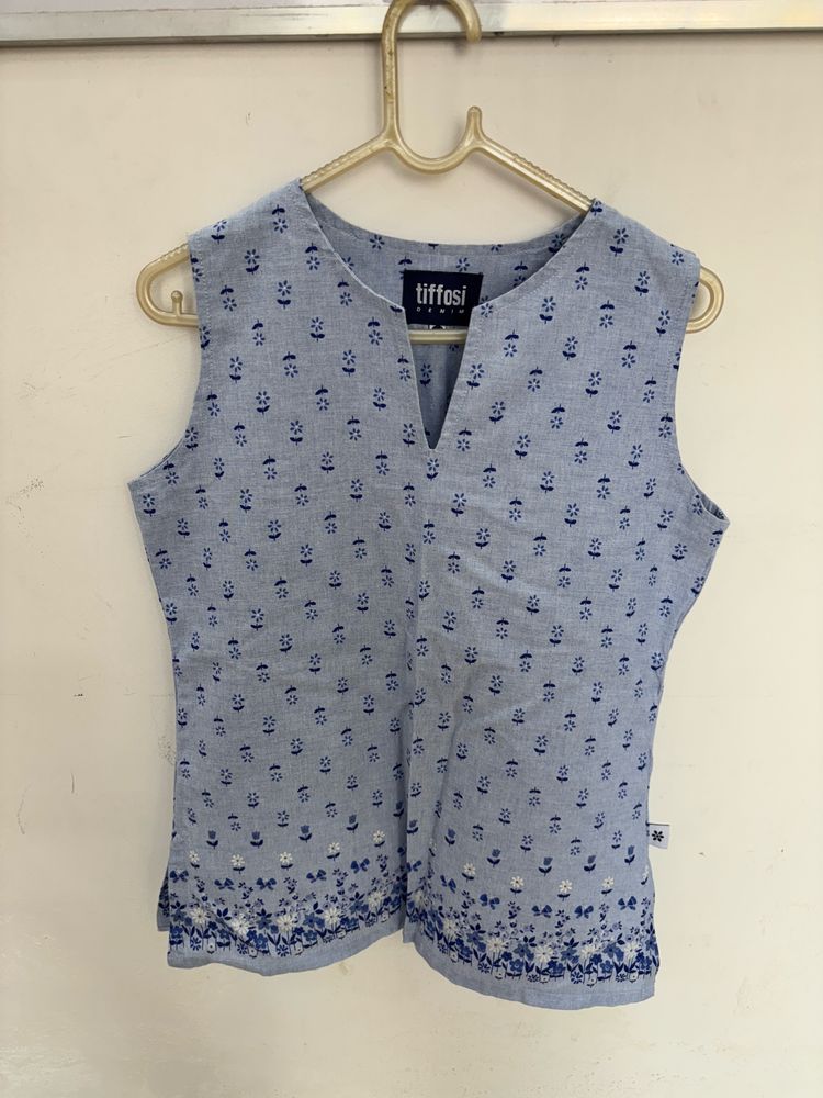 Worn Once Short Tunic With Flower Print On Linen