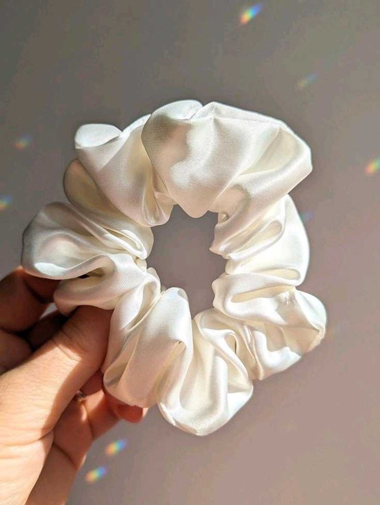 Cloudy Hair Scrunchie