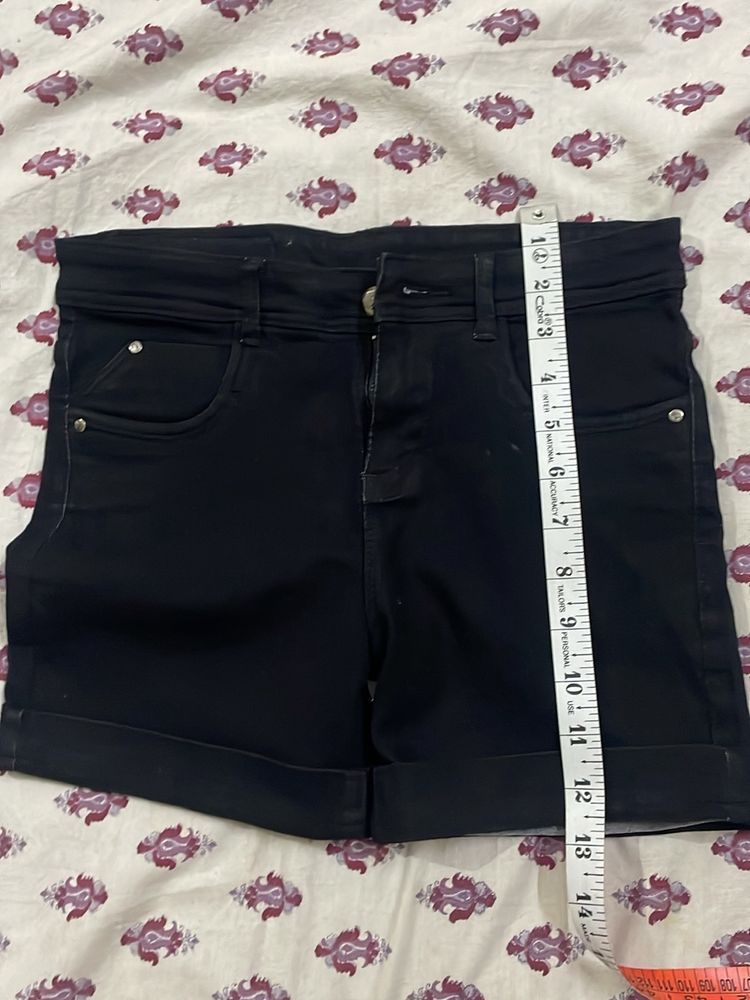 Sale!!Black Shorts