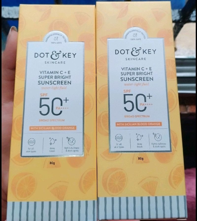 2 Dot & Key Sunscreen