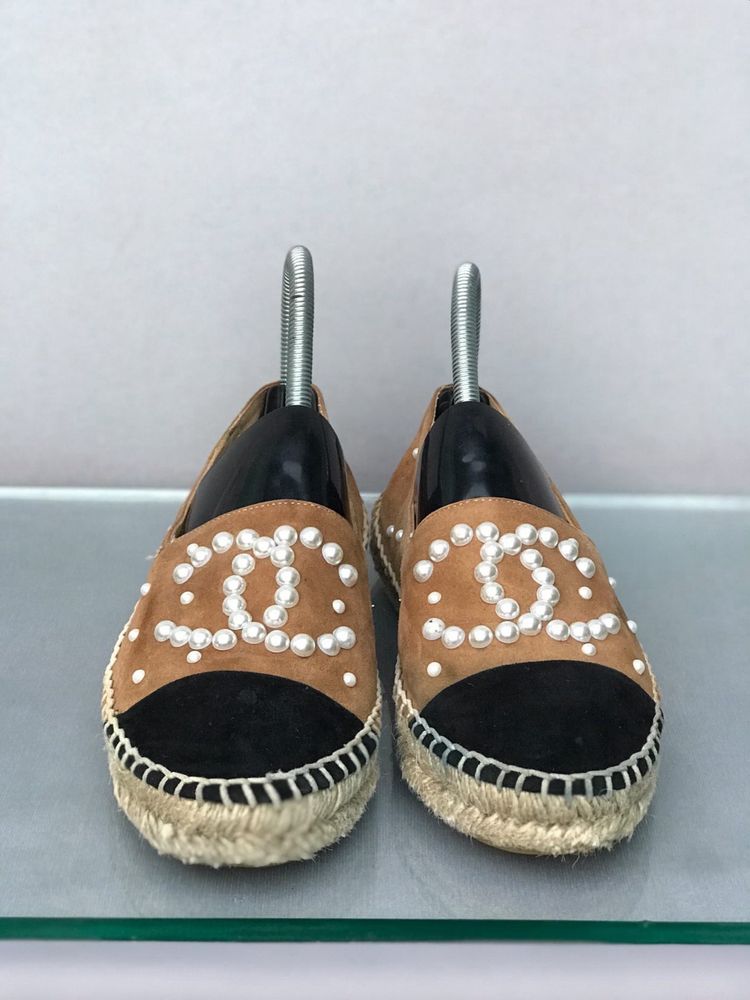 Auth CHANEL Espadrille Mother Of Pearl Flats