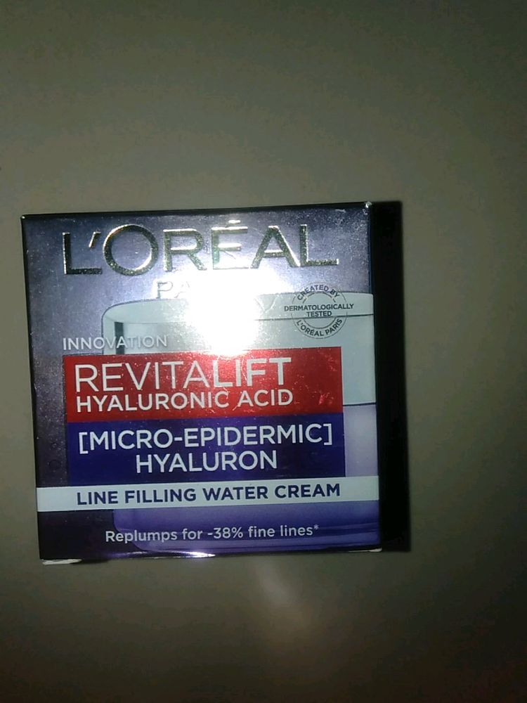 L'Oreal Paris Revitalift Hyaluronic Acid Cream