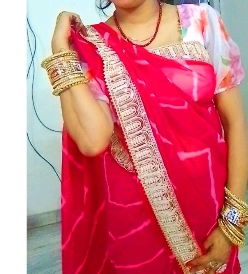 Saree With Unstitched Blouse