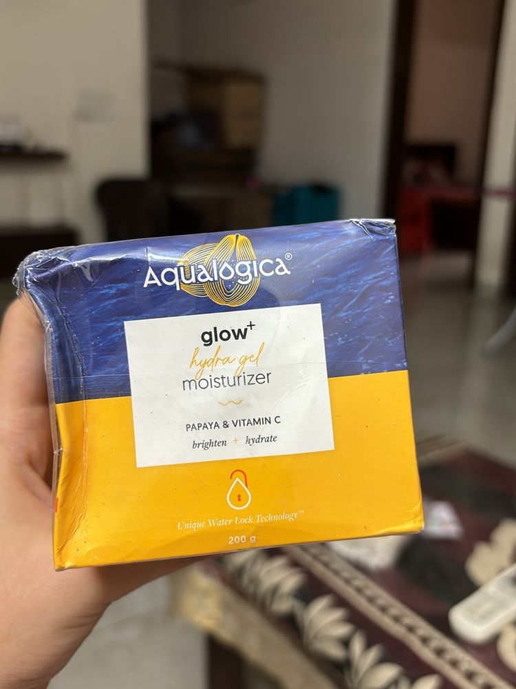 Aqualogica  Glow + hydra Gel Moisturiser